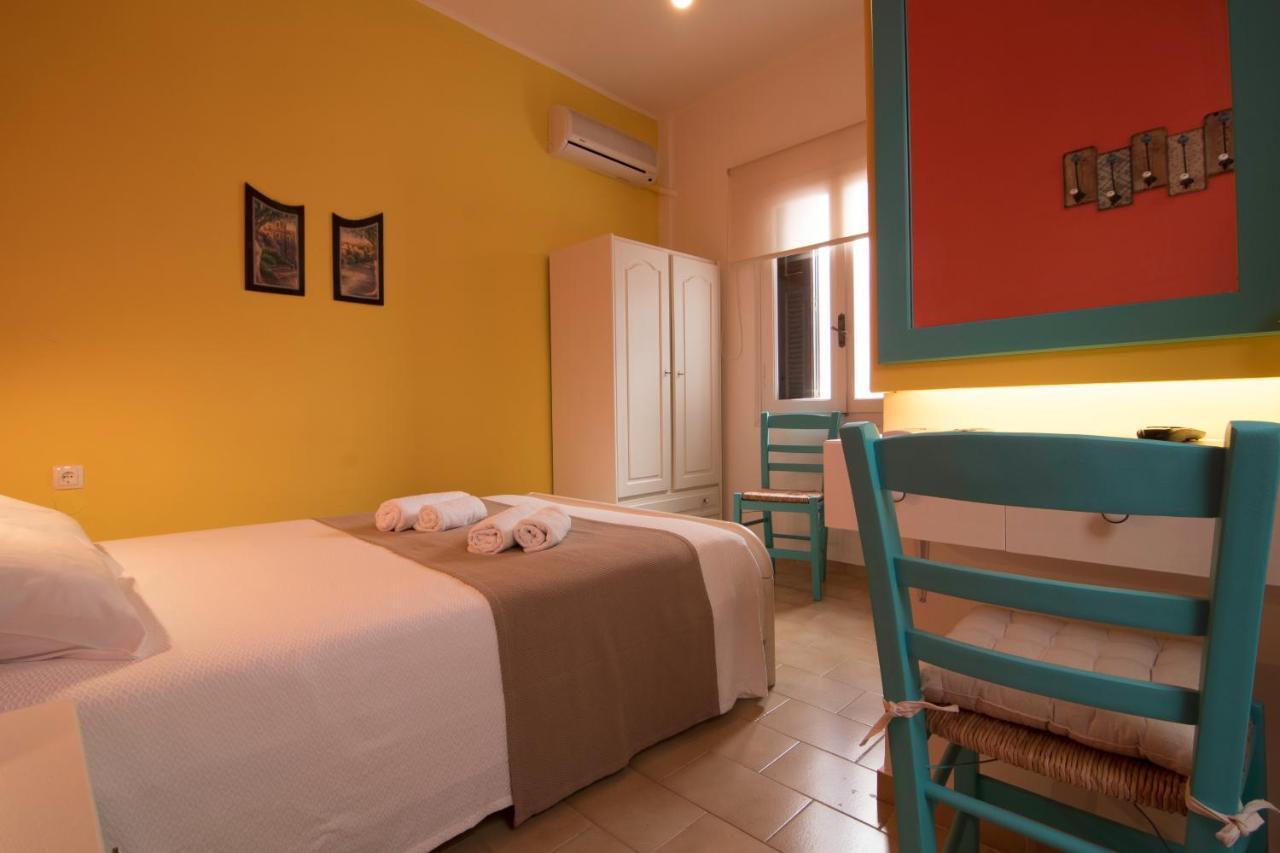 Niki Rooms Palaiochora Bagian luar foto
