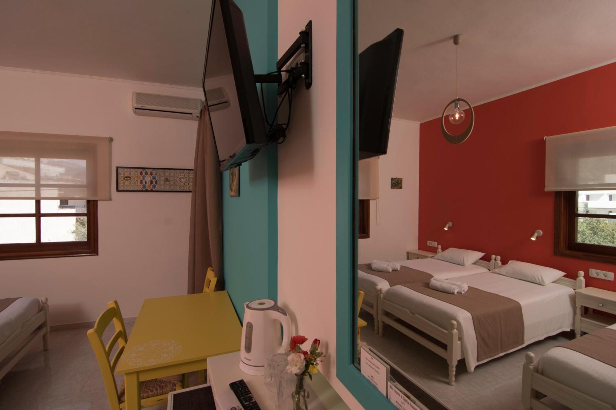 Niki Rooms Palaiochora Ruang foto