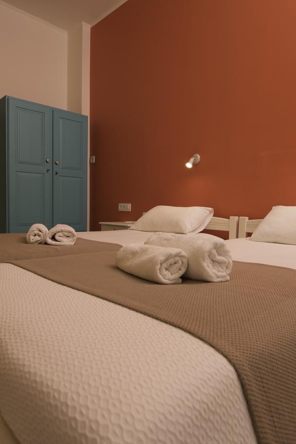 Niki Rooms Palaiochora Bagian luar foto