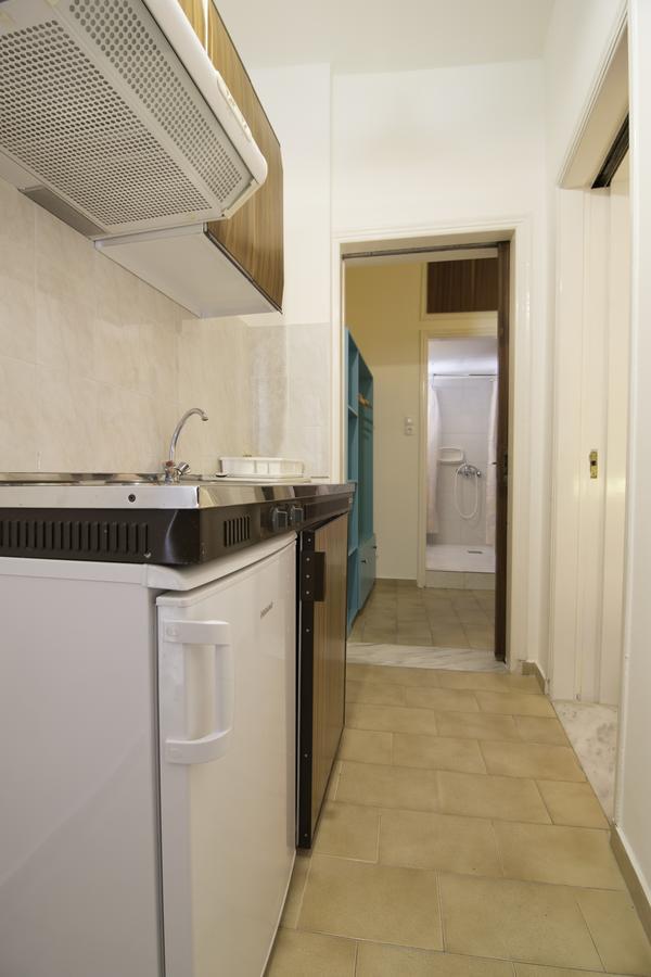 Niki Rooms Palaiochora Bagian luar foto